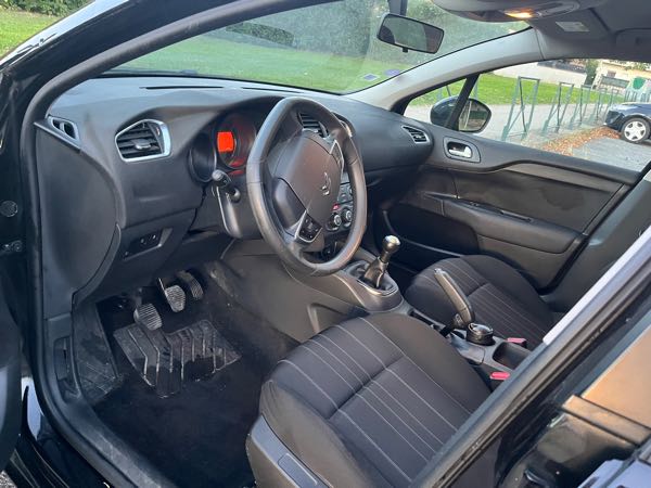 Citroen C4 II (2) 1.2 PURETECH 110 LIVE