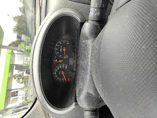 Nissan Micra II (2) 1.0 CONFORT 3P