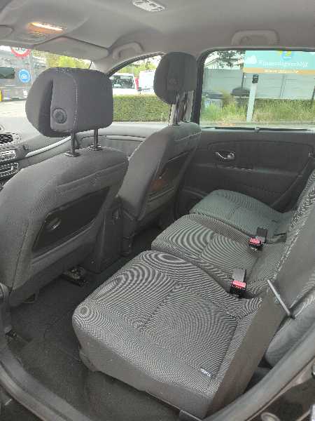 Renault Grand Scenic III (3) 1.2 TCE 130 ENERGY EXPRESSION 5PL
