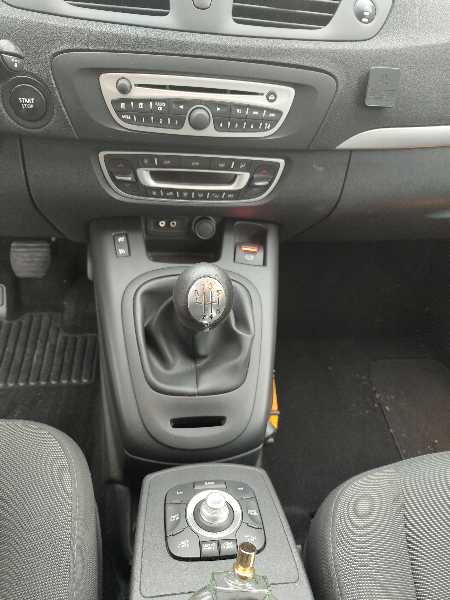Renault Grand Scenic III (3) 1.2 TCE 130 ENERGY EXPRESSION 5PL