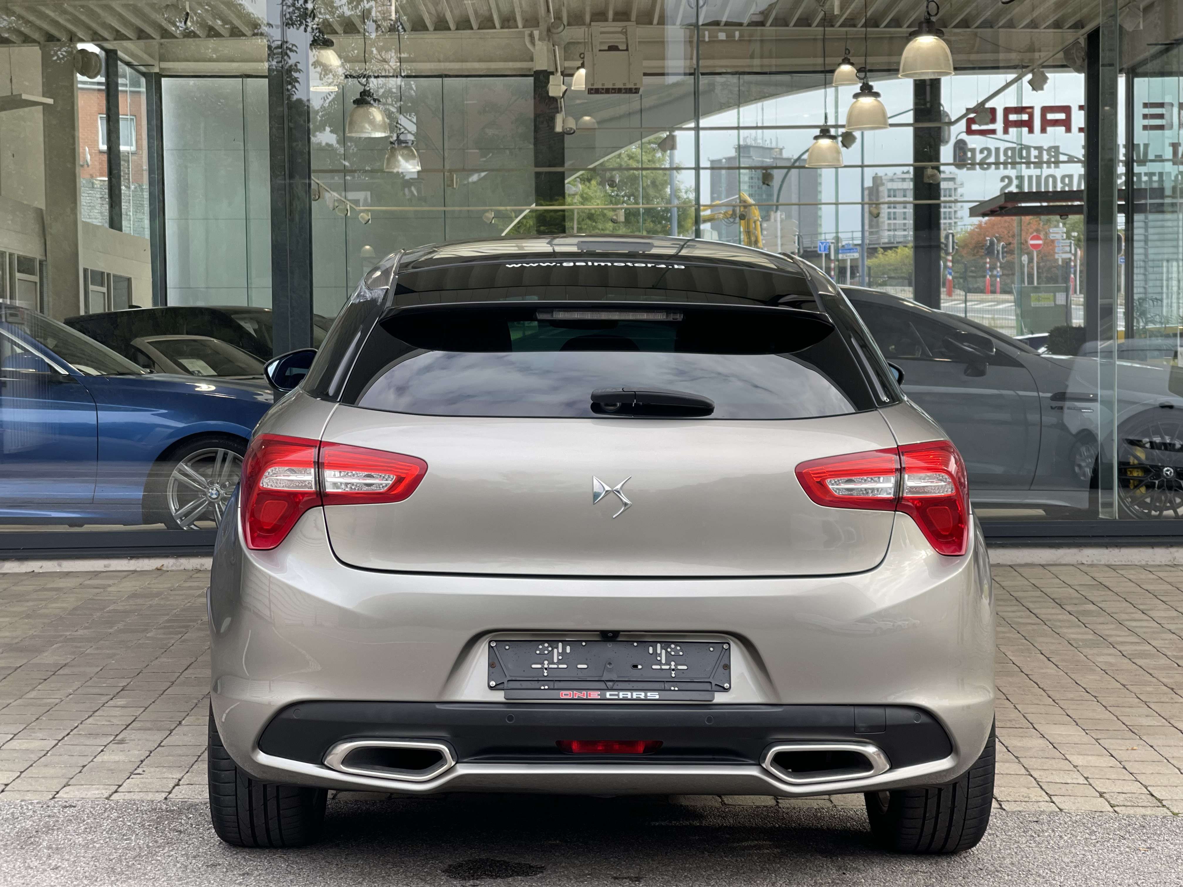 Citroen DS5 2.0 HDi CAMERA-TOIT PANO-CUIR ELEC-GPS-JA17-GAR1AN