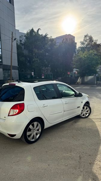 Renault Clio III (2) 1.5 DCI 90 XV DE FRANCE 5P ECO2 EURO5
