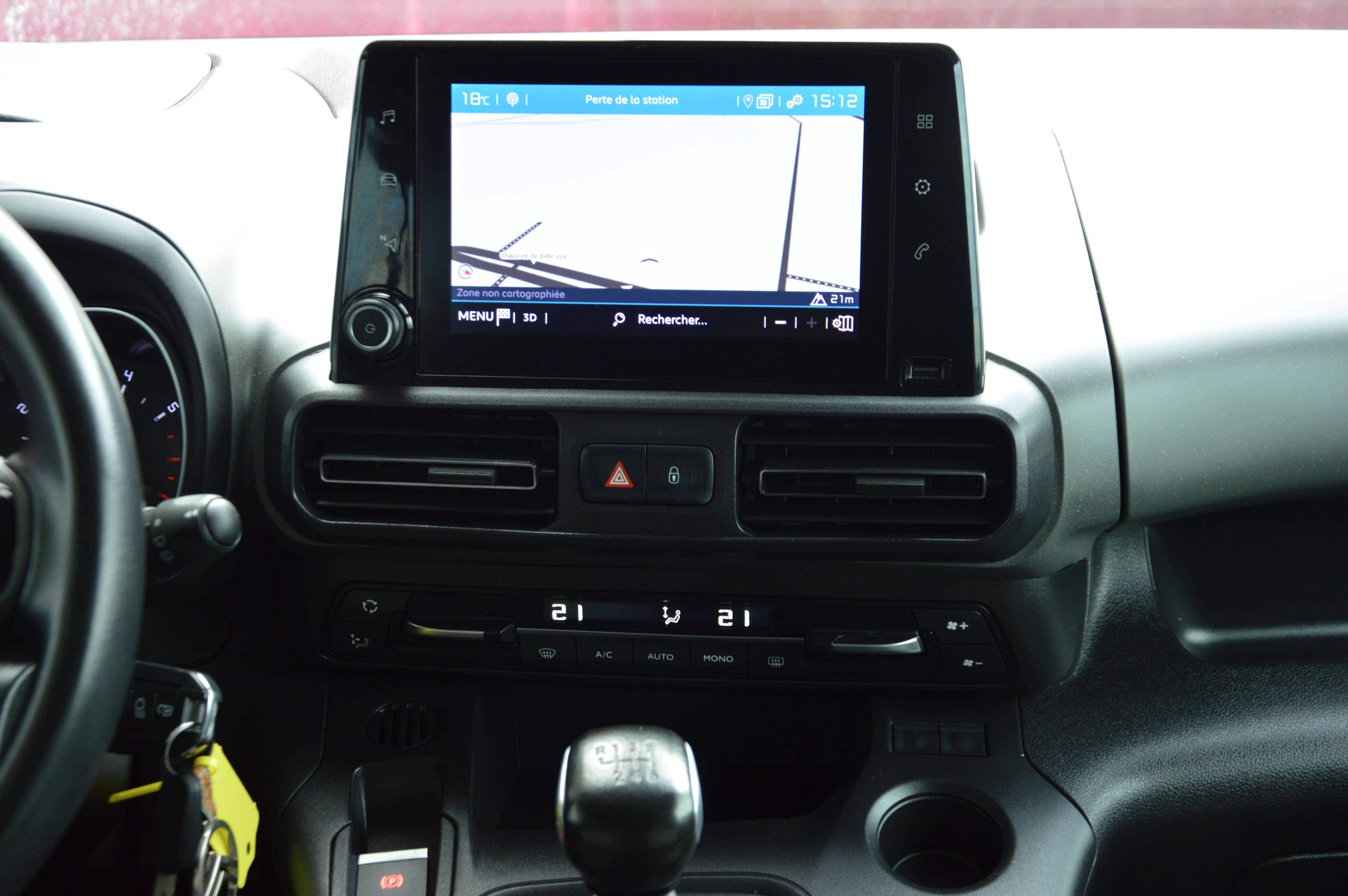 Citroen Berlingo 1.5BlueHDi M Shine NAV CAM CLIM 59.978KM