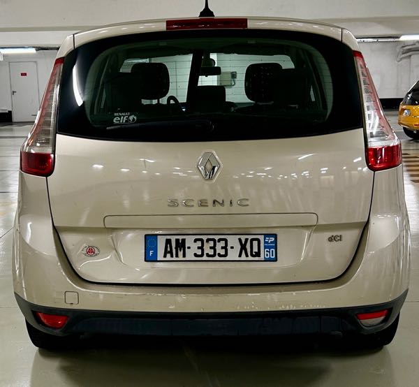 Renault Grand Scenic III 1.5 DCI 105 CARMINAT TOMTOM 7PL