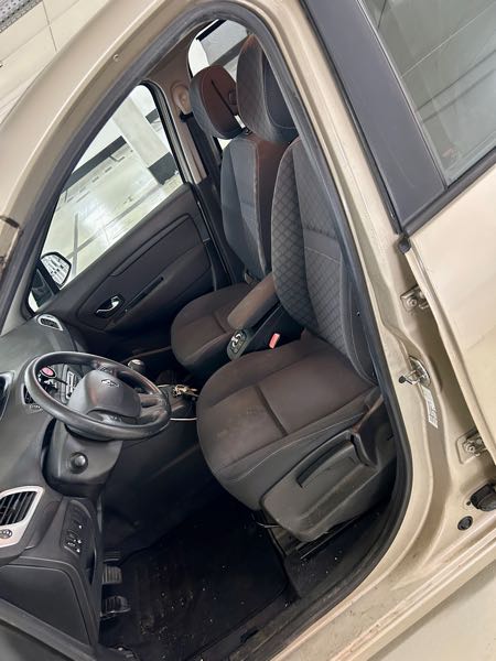 Renault Grand Scenic III 1.5 DCI 105 CARMINAT TOMTOM 7PL