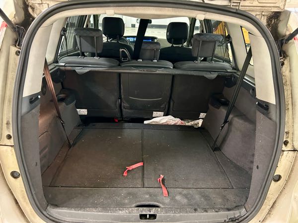 Renault Grand Scenic III 1.5 DCI 105 CARMINAT TOMTOM 7PL