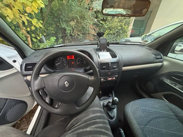 Renault Clio clio 2 essence