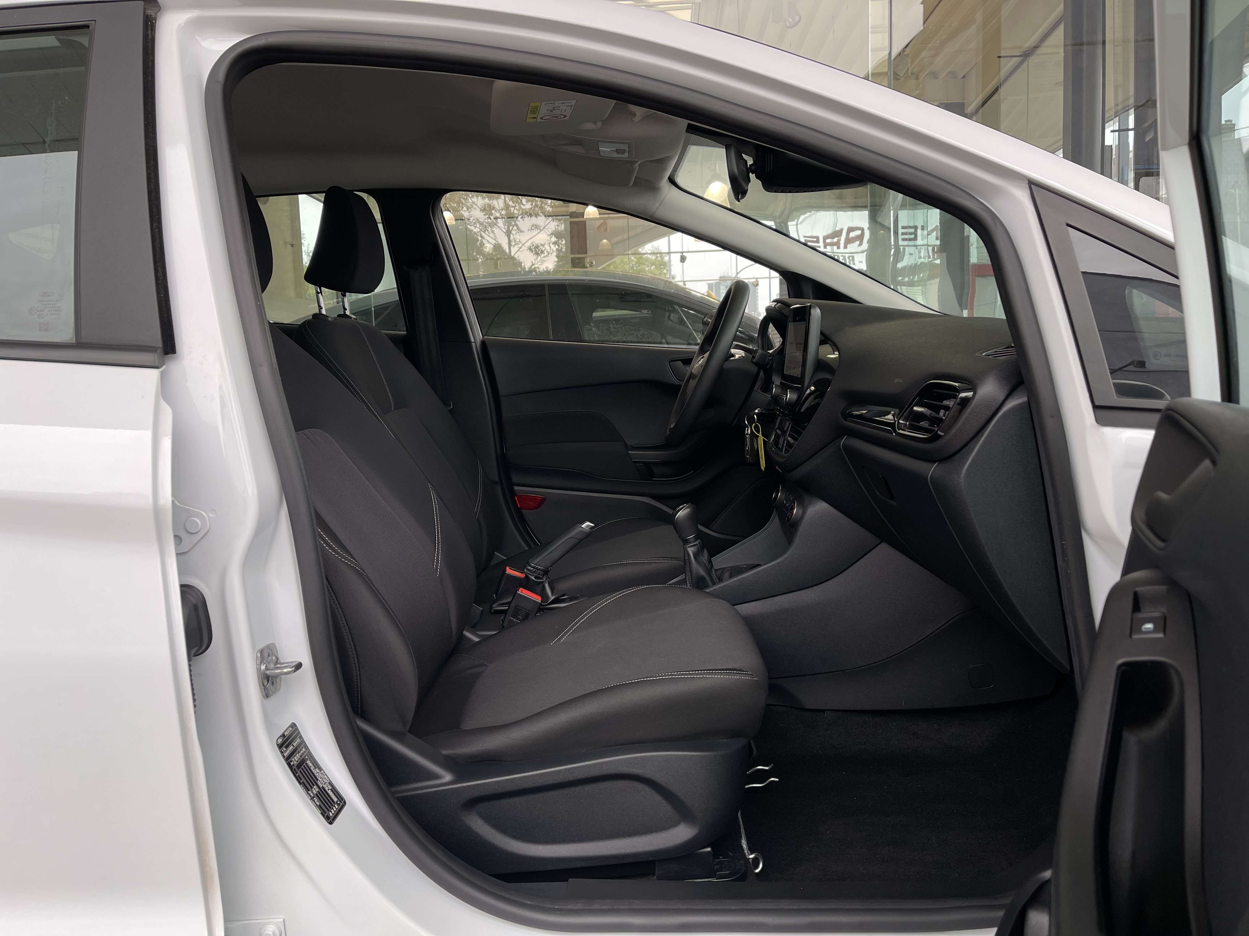 Ford Fiesta 1.1i (55kw 75cv) BIXENON-AIRCO-PARCTRONIC-GAR 1AN