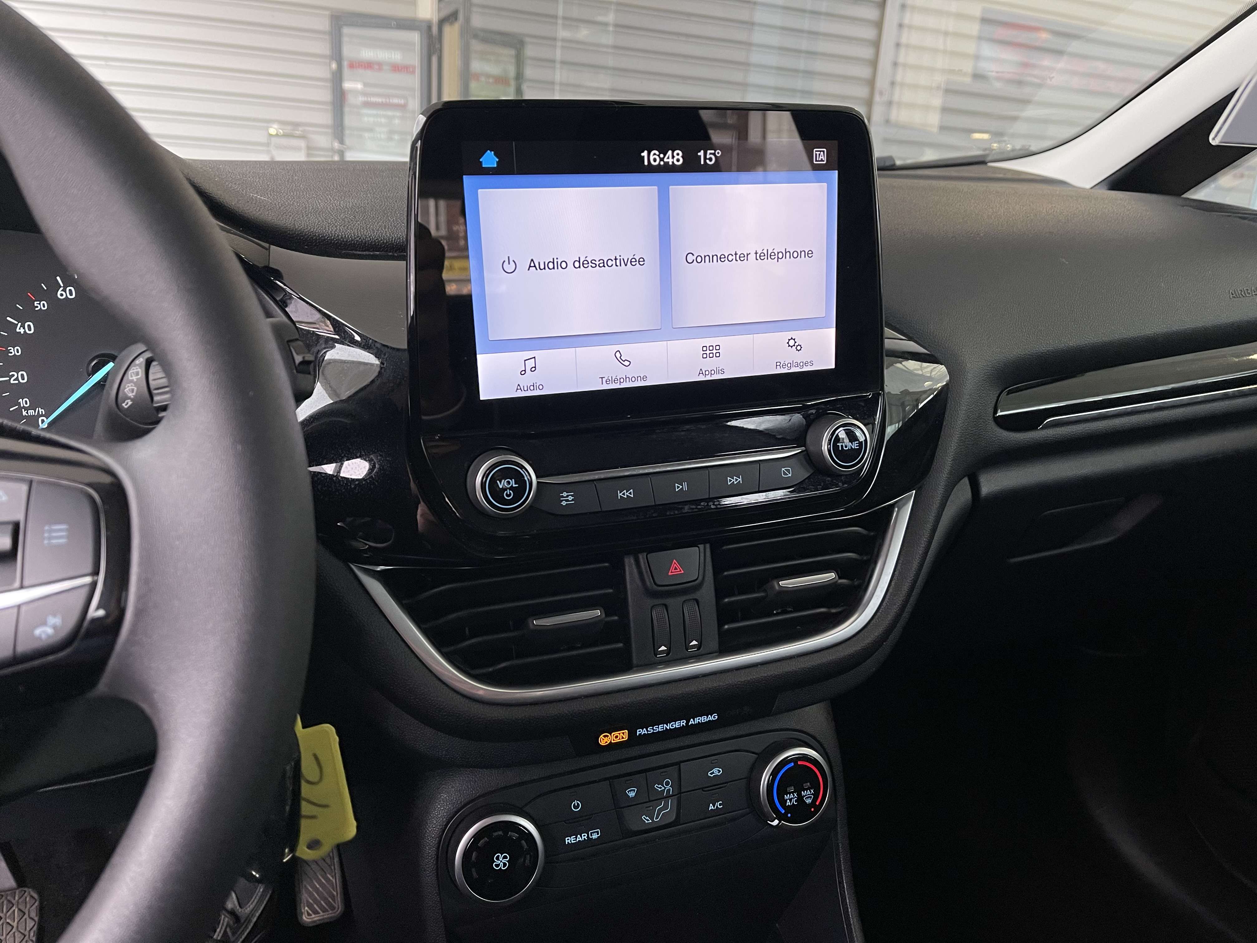 Ford Fiesta 1.1i (55kw 75cv) BIXENON-AIRCO-PARCTRONIC-GAR 1AN