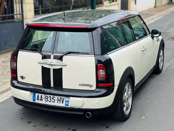 Mini Clubman II CLUBMAN 1.6 D 110 COOPER PACK CHILI BVA6
