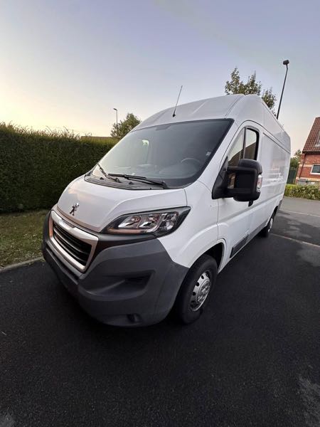 Peugeot Boxer II 2.2 HDI 110 CONFORT 330 L2H2