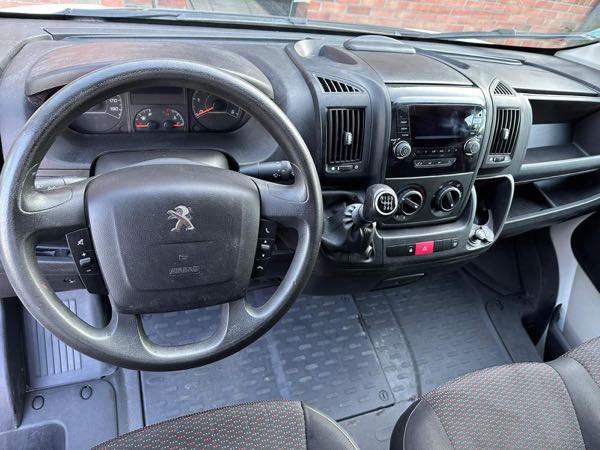 Peugeot Boxer II 2.2 HDI 110 CONFORT 330 L2H2