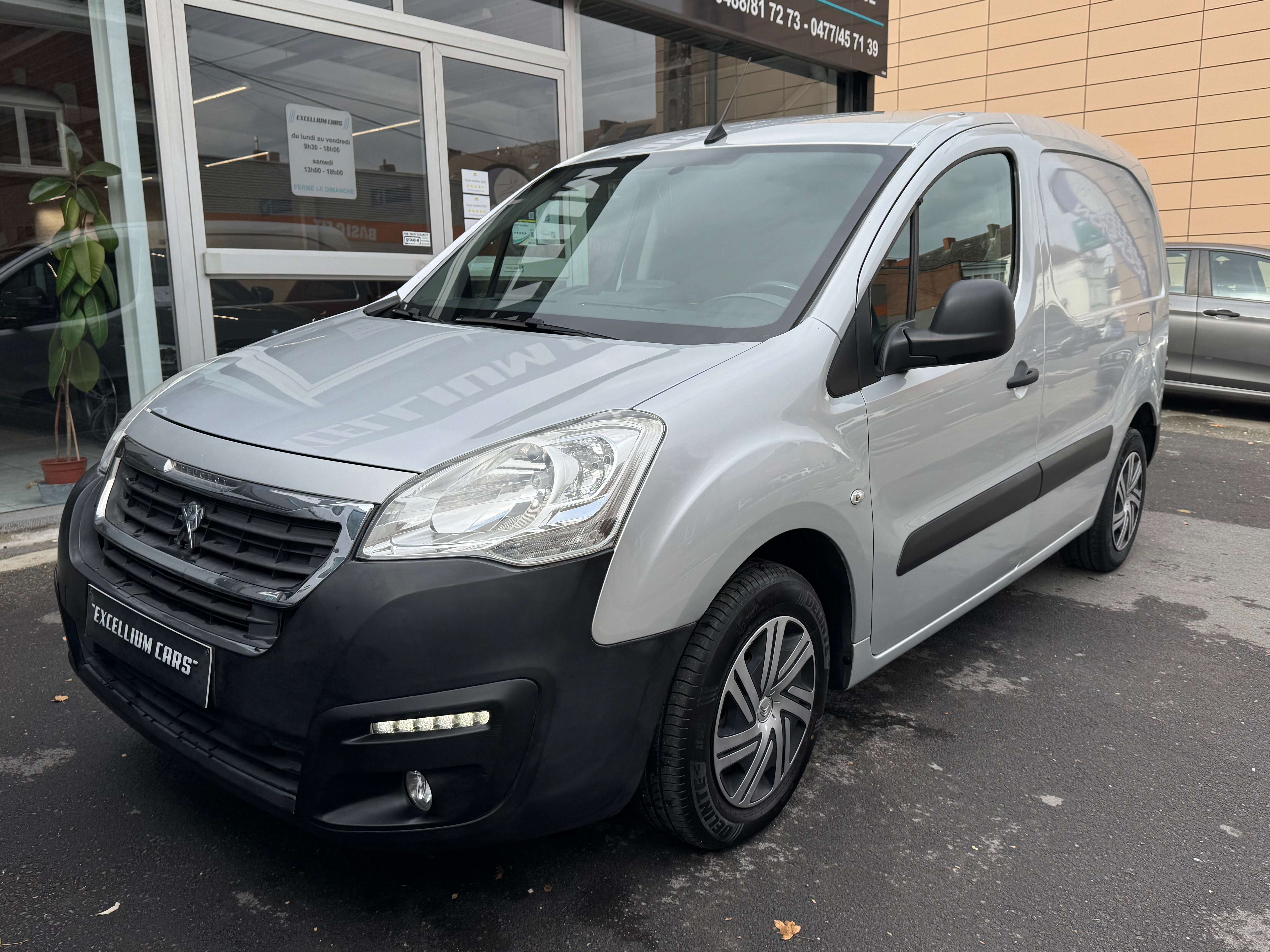 Peugeot Partner Utilitaire 1.6 BlueHDi Airco Gps 2Place RadarReclt