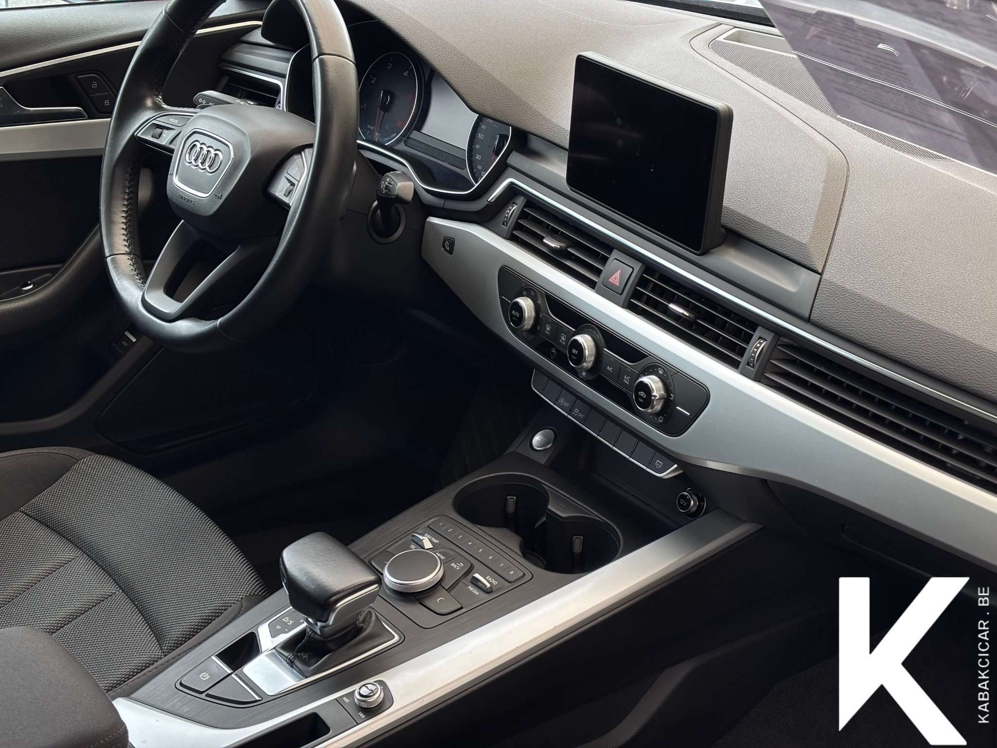 Audi A4 2.0 TDi 136cv B.V S tronic//GPS/CAPTEURS/TEL/USB