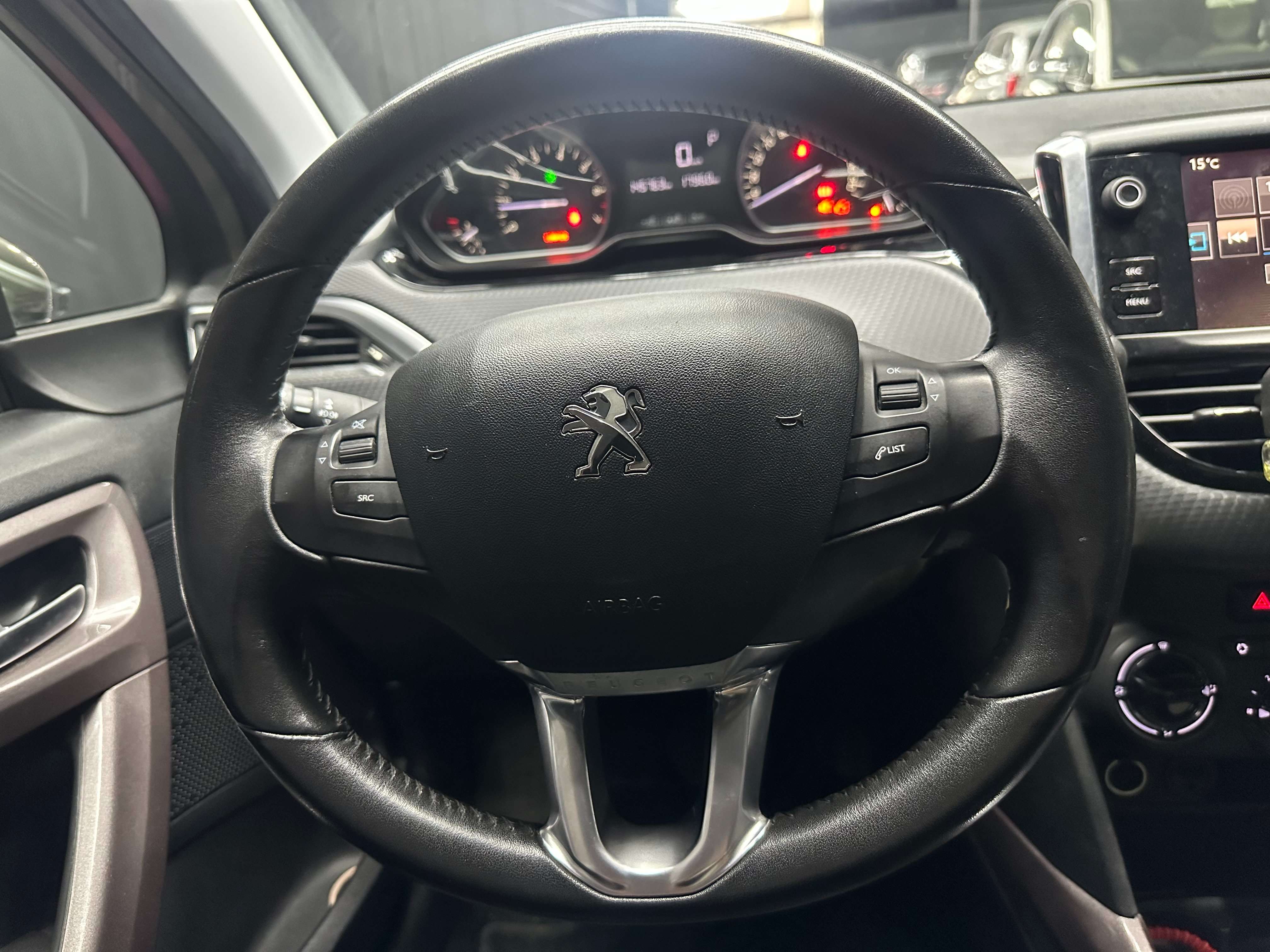 Peugeot 2008 Courroie changée/entretient/ Garantie 12 Mois