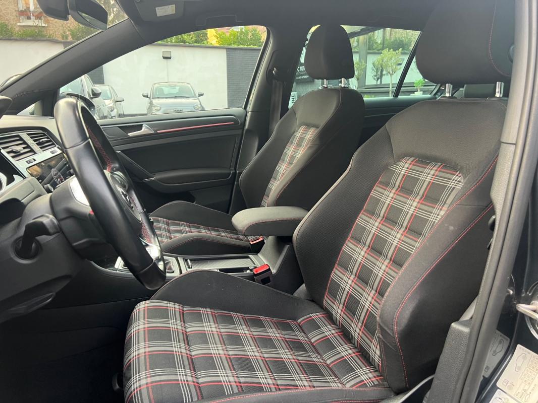 Volkswagen Golf VII GTI BVM 6 230 Ch