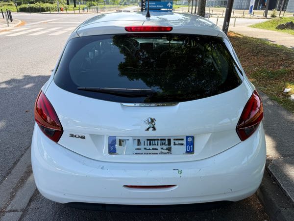 Peugeot 208 82cv, CarPlay, Courroie de Distribution neuve