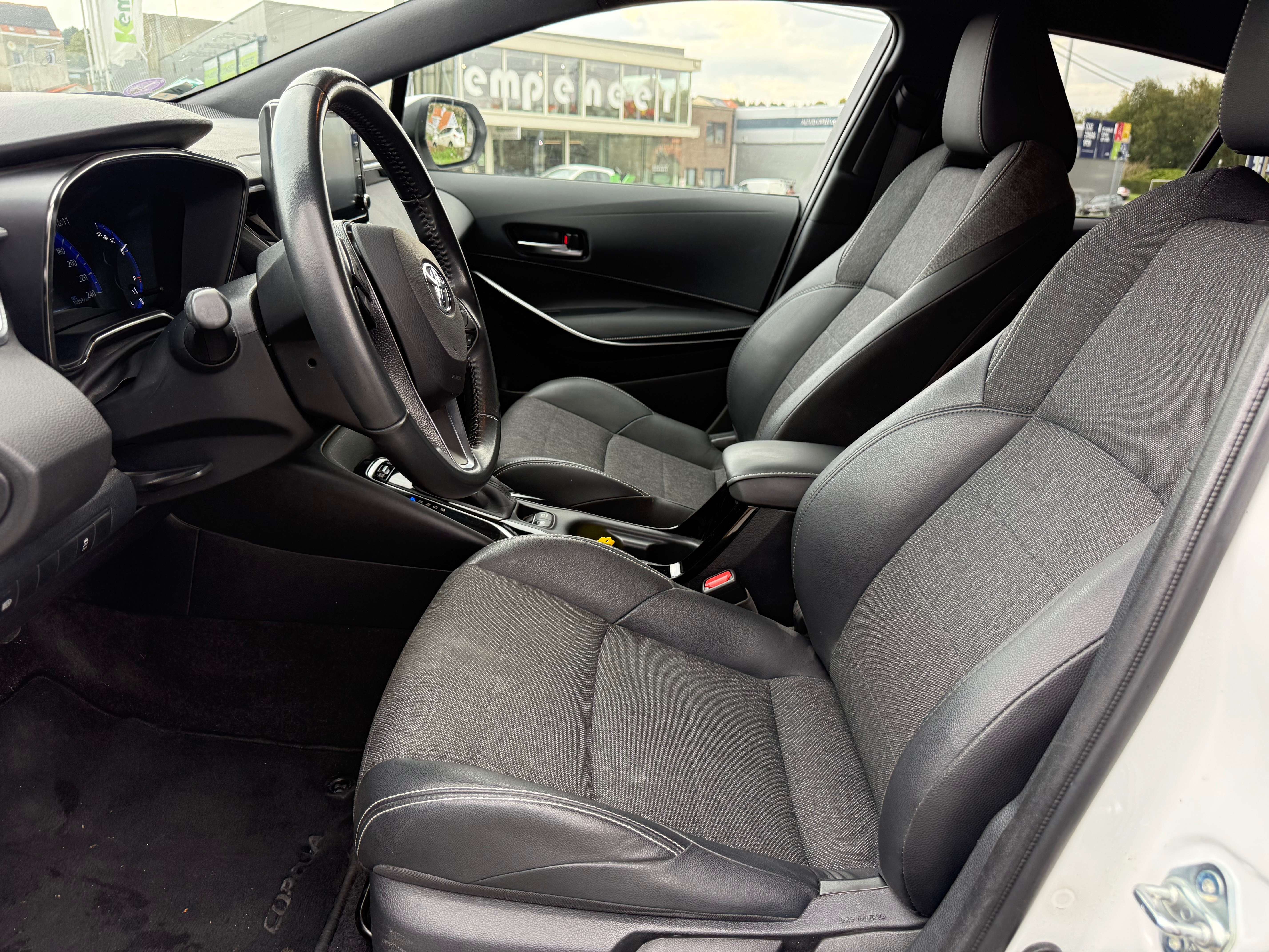 Toyota Corolla Corolla Hybrid 1.8 Dynamic / GARANTIE 12 M /