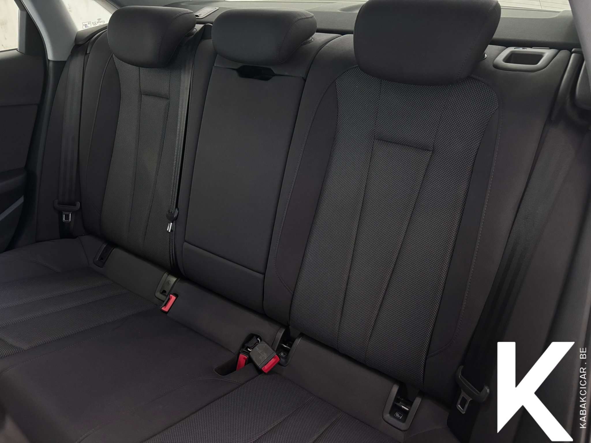 Audi A4 35TDi 163cv/BV ATM/AC/CARPLAY-ANDROID/GARANTIE 1AN