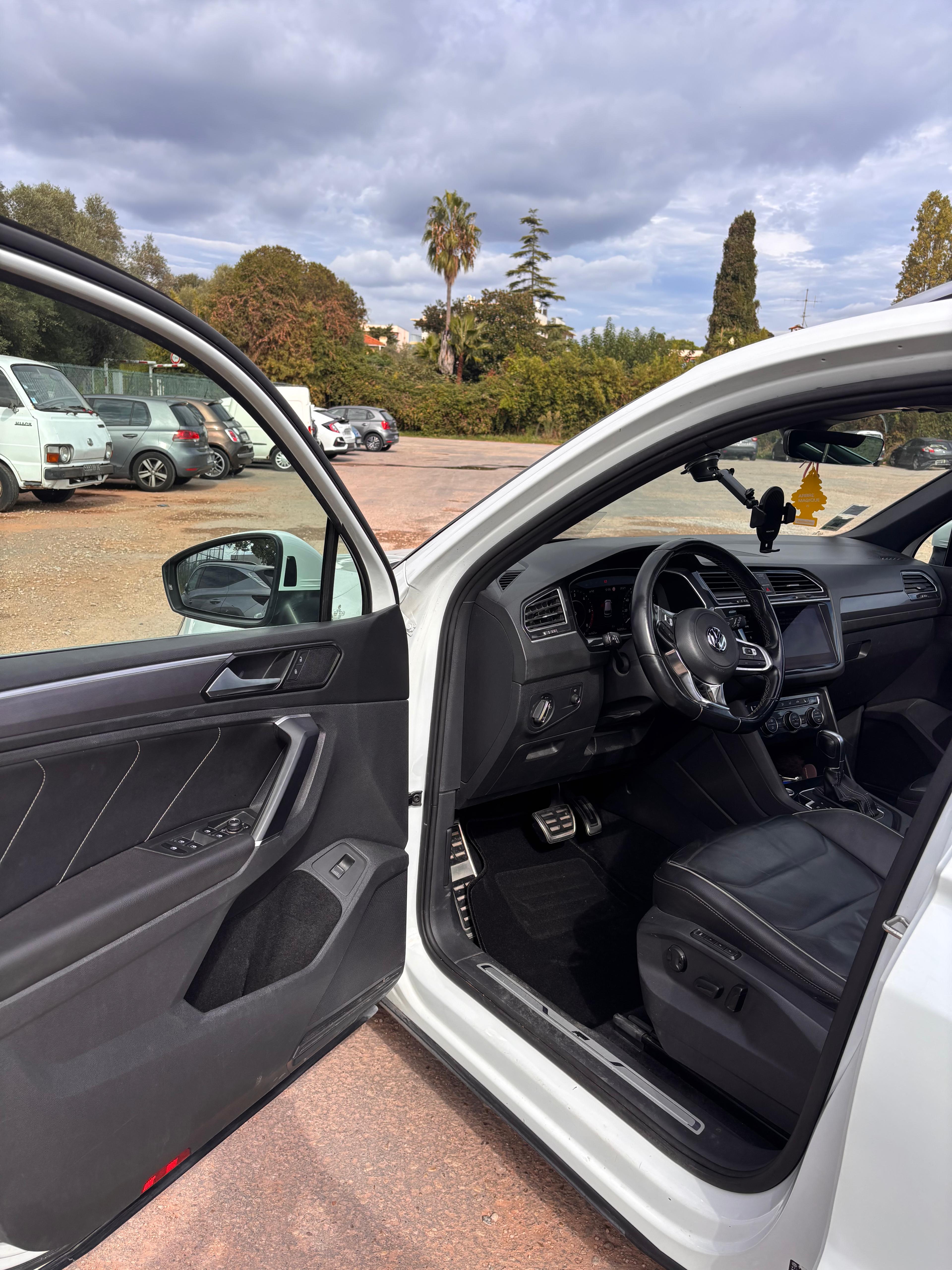 Volkswagen Tiguan II (2) 2.0 TDI 150 R-LINE EXCLUSIVE 4MOTION DSG7