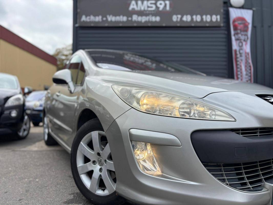 Peugeot 308 1.6 HDi90 Premium 5p