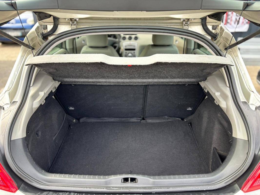 Peugeot 308 1.6 HDi90 Premium 5p