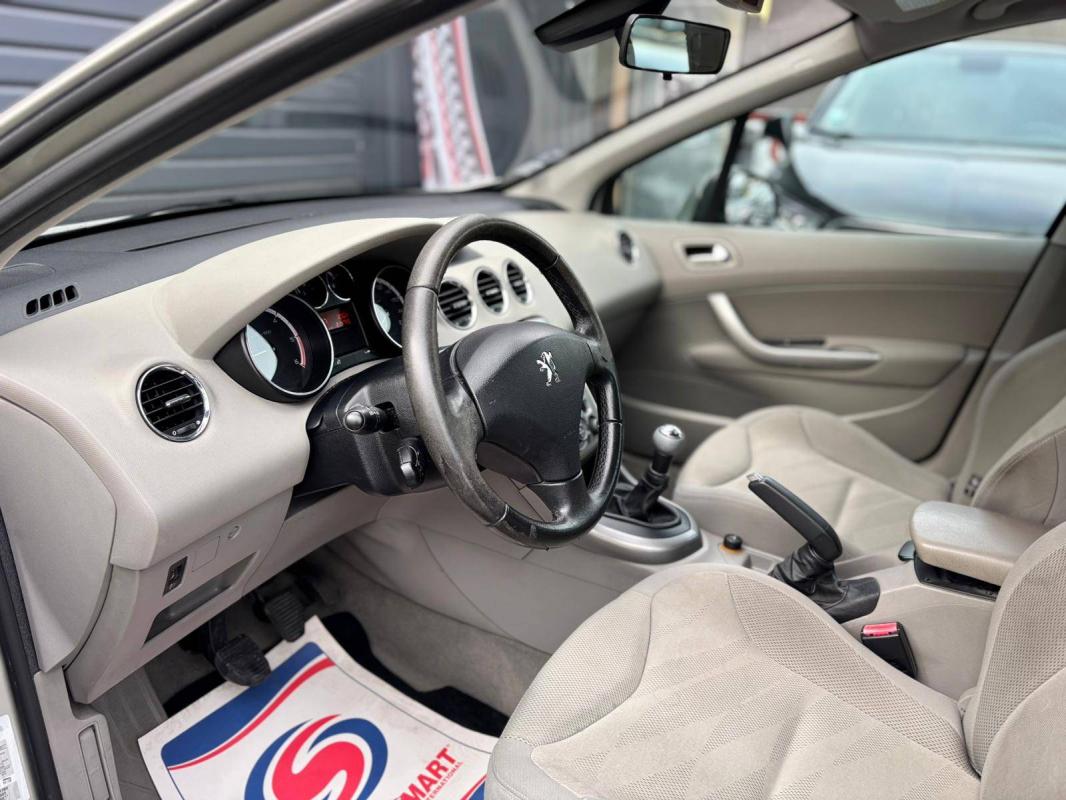 Peugeot 308 1.6 HDi90 Premium 5p