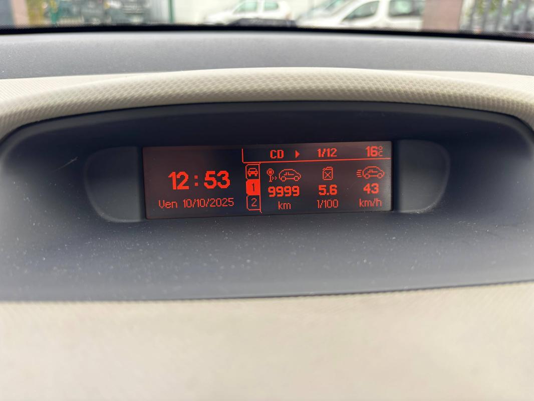 Peugeot 308 1.6 HDi90 Premium 5p