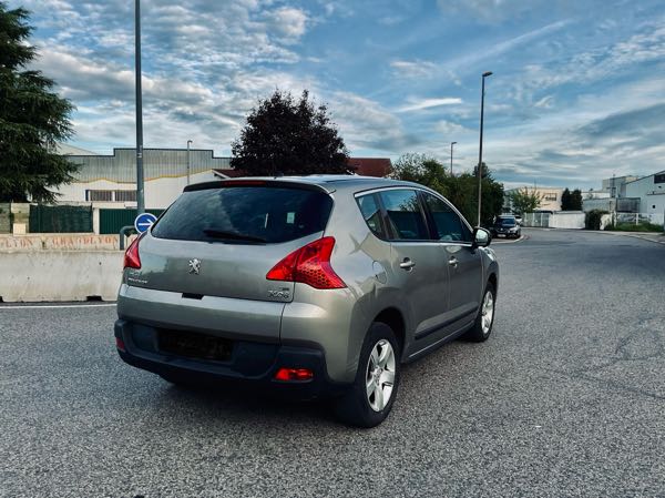 Peugeot 3008 équipe handicapée