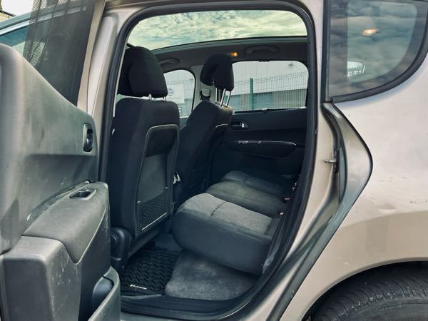 Peugeot 3008 équipe handicapée