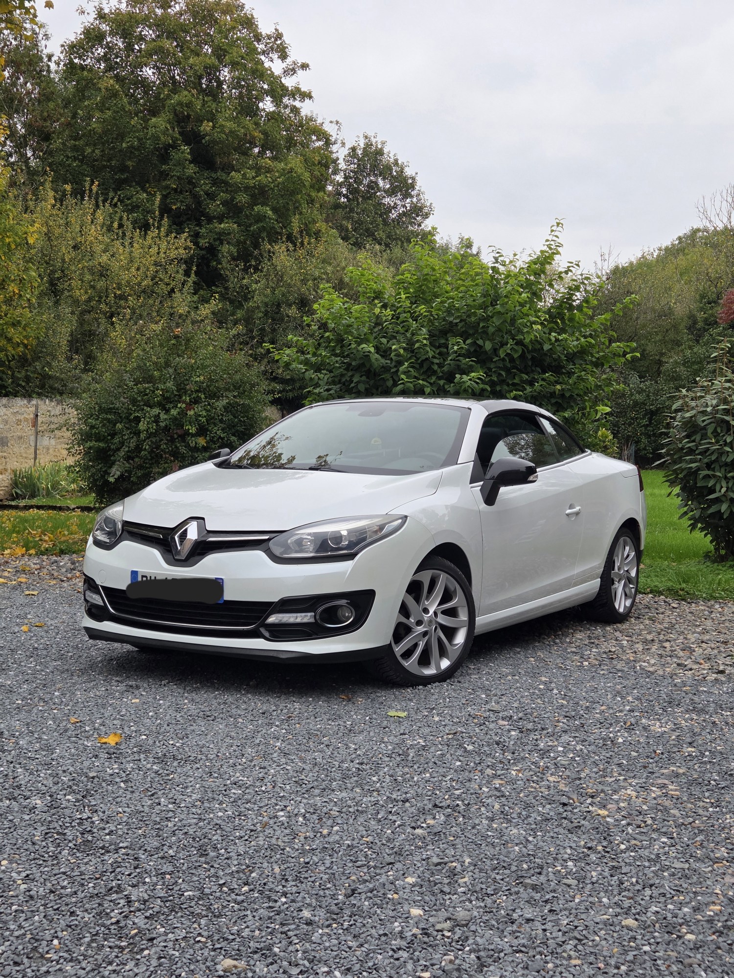 Renault Megane III (3) COUPE CABRIOLET 1.9 DCI 130 FAP ENERGY INTENS