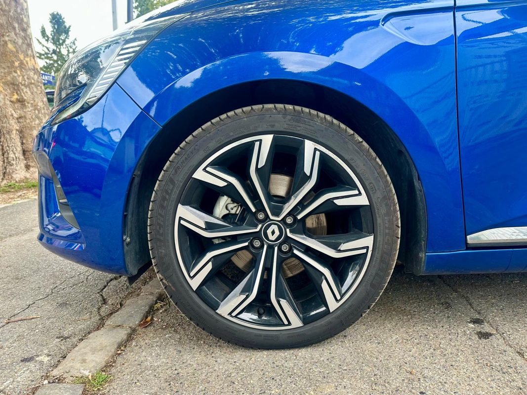 Renault Clio V 1.6 E-Tech full hybrid 145 **1ère MAIN**