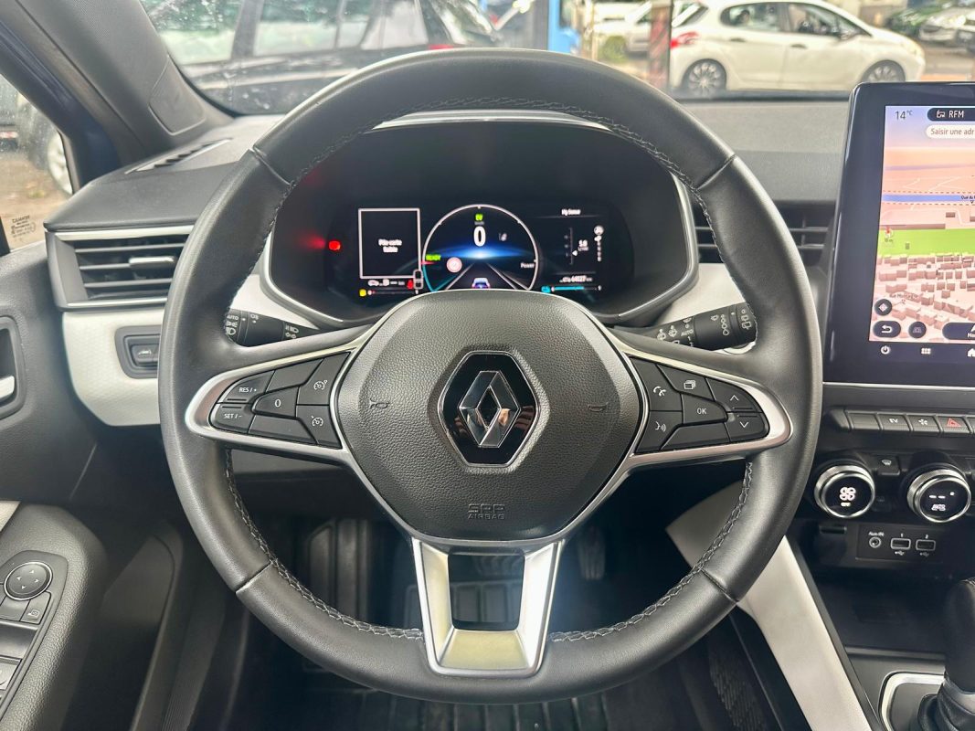 Renault Clio V 1.6 E-Tech full hybrid 145 **1ère MAIN**