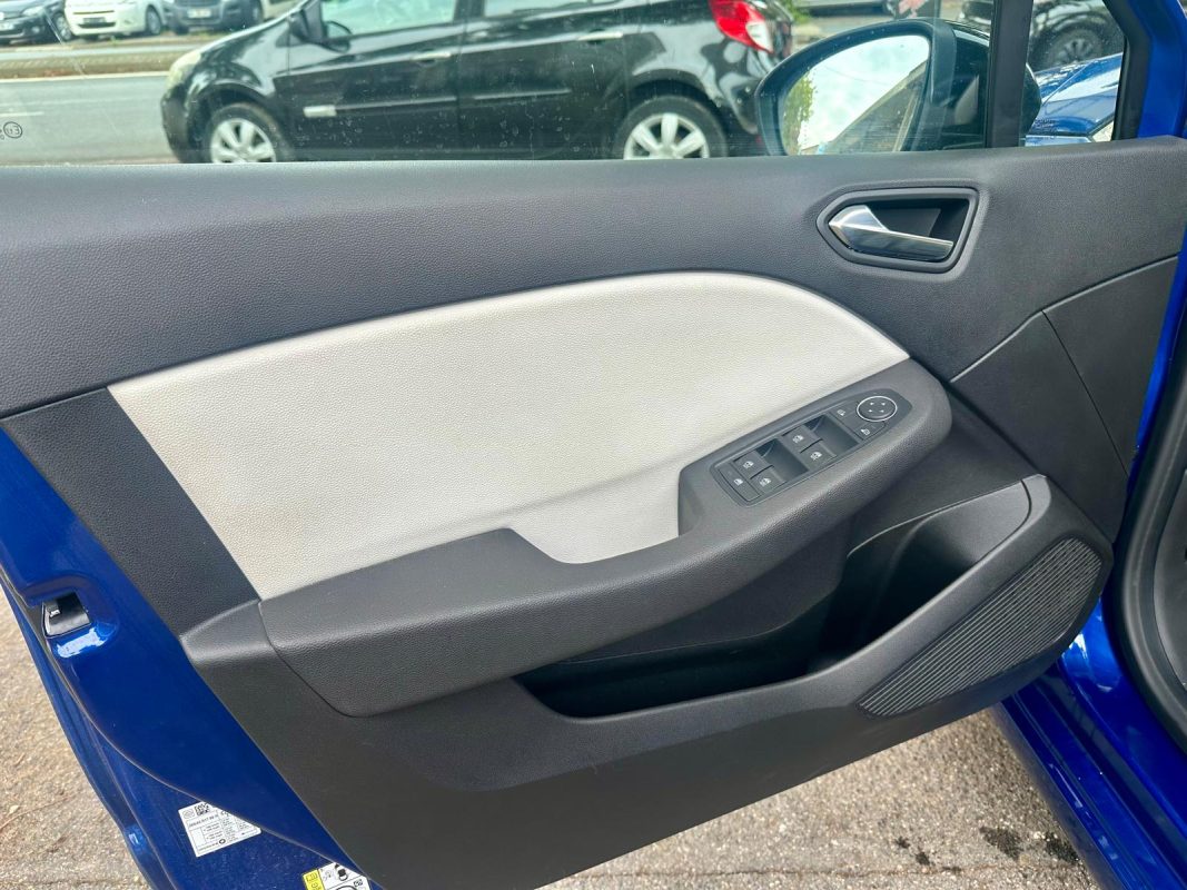 Renault Clio V 1.6 E-Tech full hybrid 145 **1ère MAIN**