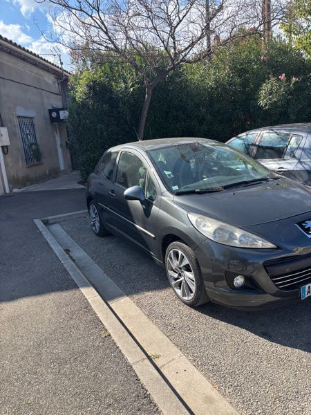Peugeot 207 (2) 1.6 HDI 16V 90 PREMIUM 3P