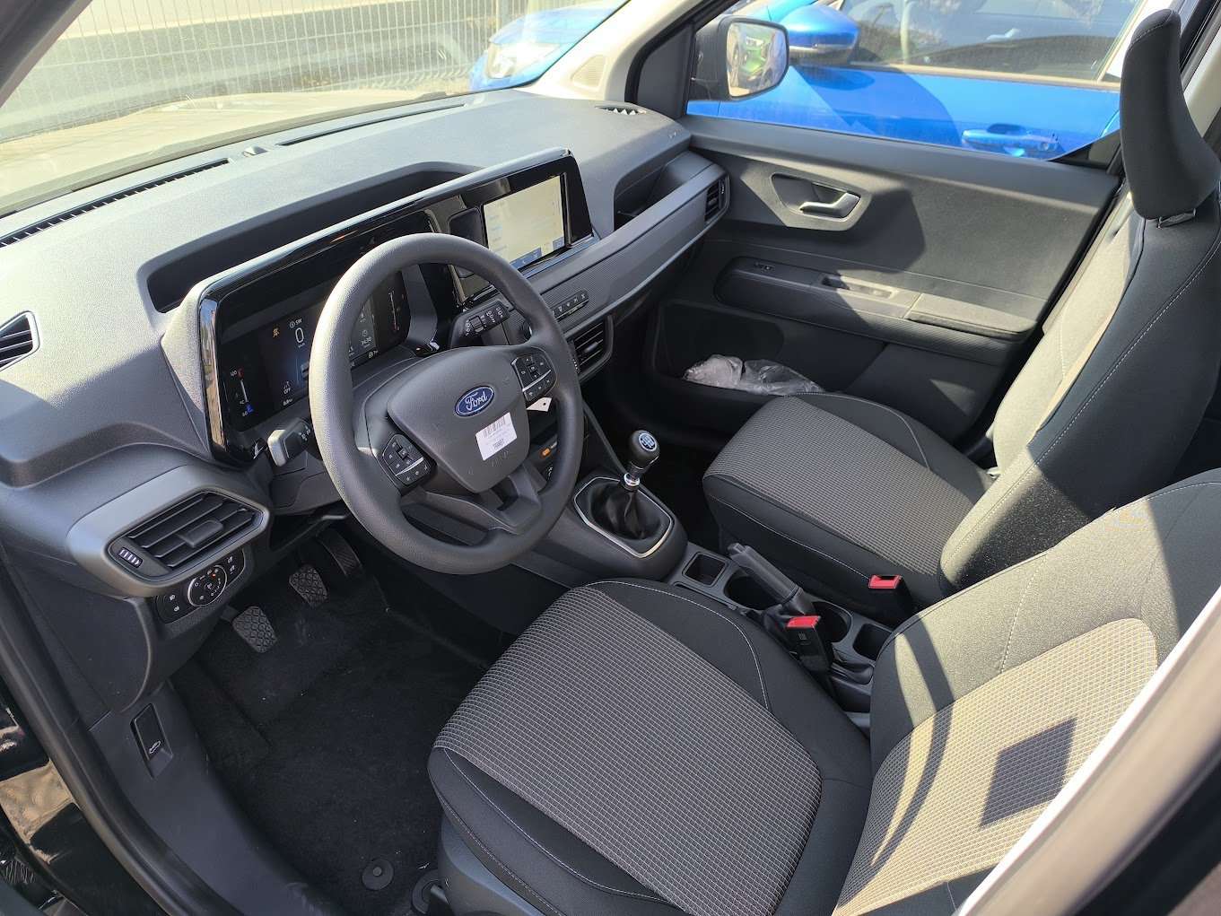 Ford Tourneo Courier Trend - 1.0i 125cv M6 - Stock