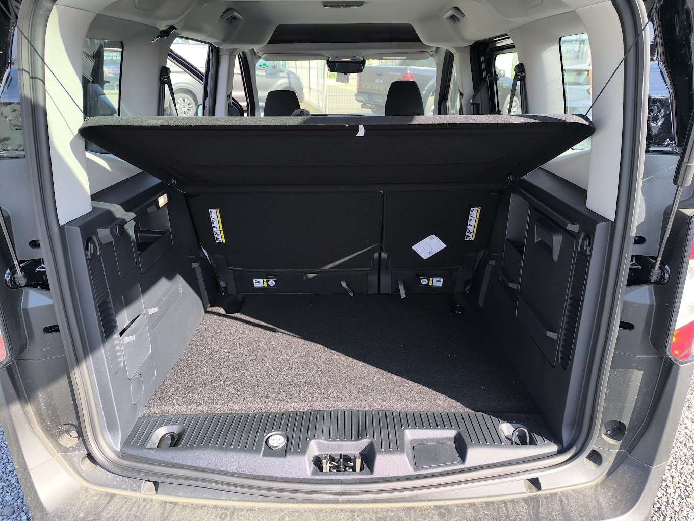 Ford Tourneo Courier Trend - 1.0i 125cv M6 - Stock