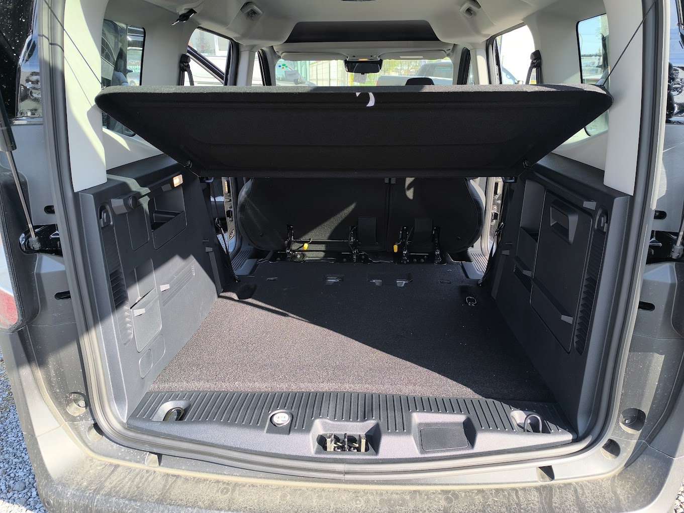 Ford Tourneo Courier Trend - 1.0i 125cv M6 - Stock