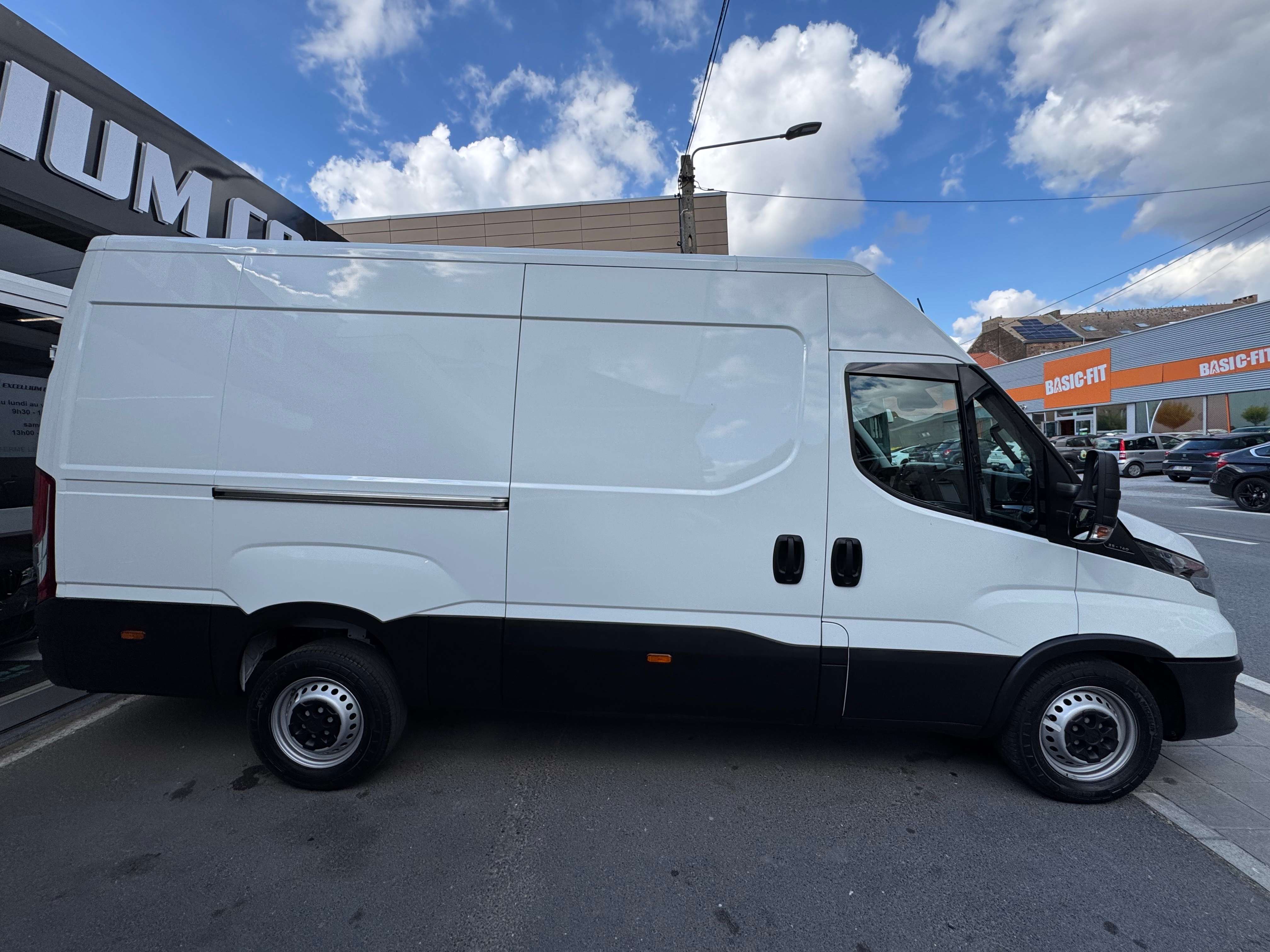 Iveco Daily 2.3 Turbo Airco Vitres Elect 3Places 35S14