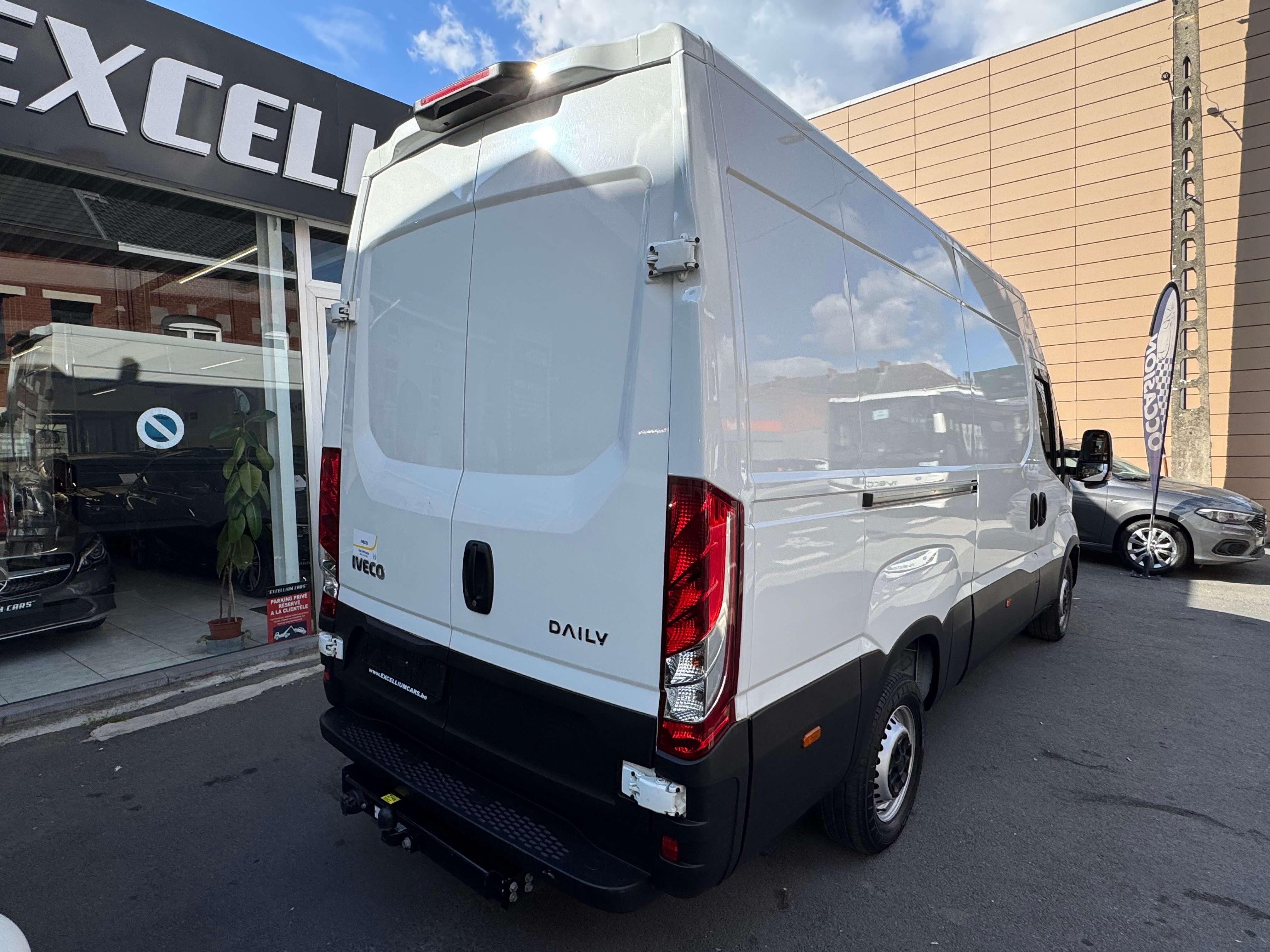 Iveco Daily 2.3 Turbo Airco Vitres Elect 3Places 35S14
