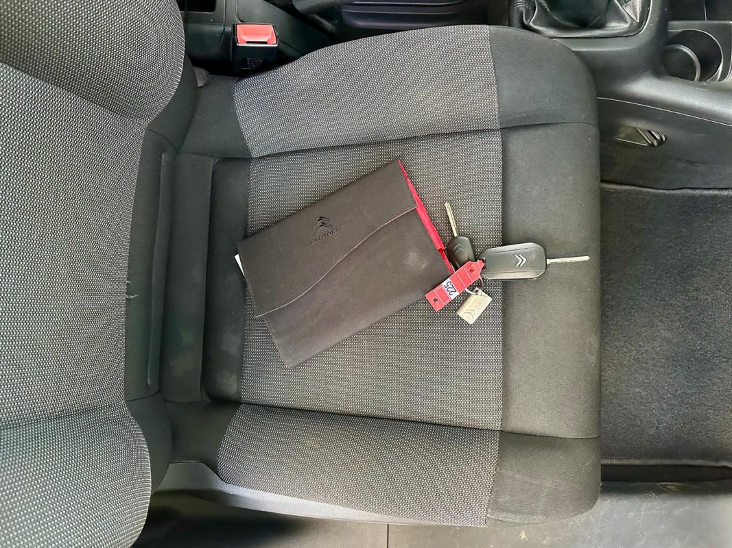 Citroen C4 1.6 BlueHDi 100 RIP CURL **1ère MAIN**