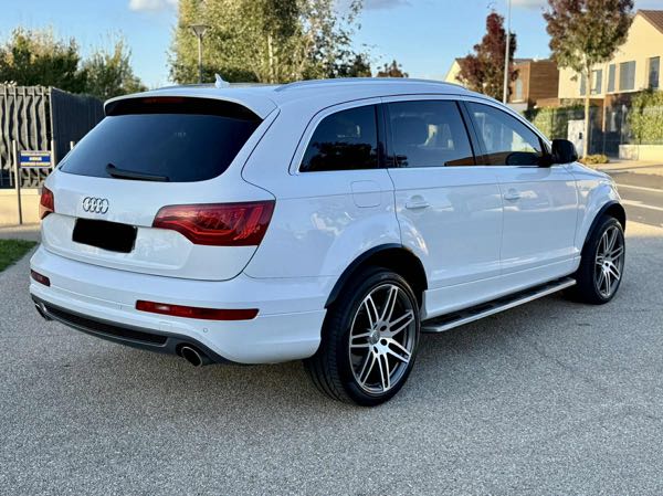 Audi Q7 (2) 3.0 V6 TDI 240 S LINE+ 5PL