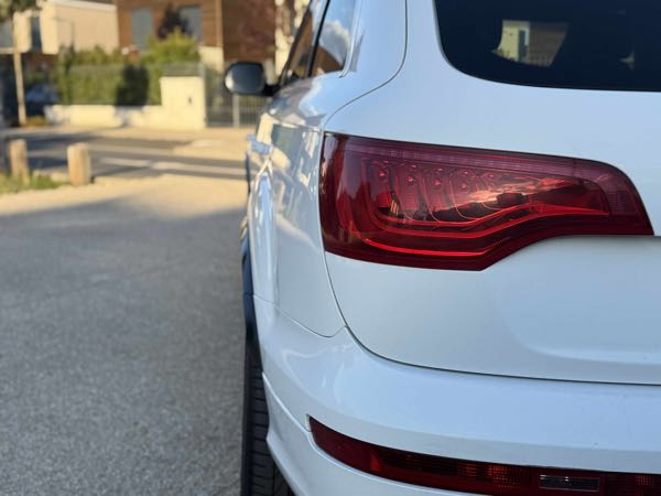 Audi Q7 (2) 3.0 V6 TDI 240 S LINE+ 5PL