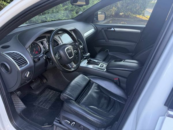 Audi Q7 (2) 3.0 V6 TDI 240 S LINE+ 5PL