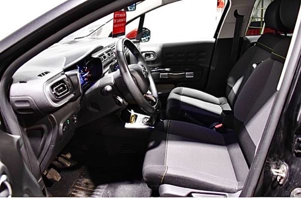 Citroen C3 III (2) 1.2 PURETECH 83cv finition SHINE
