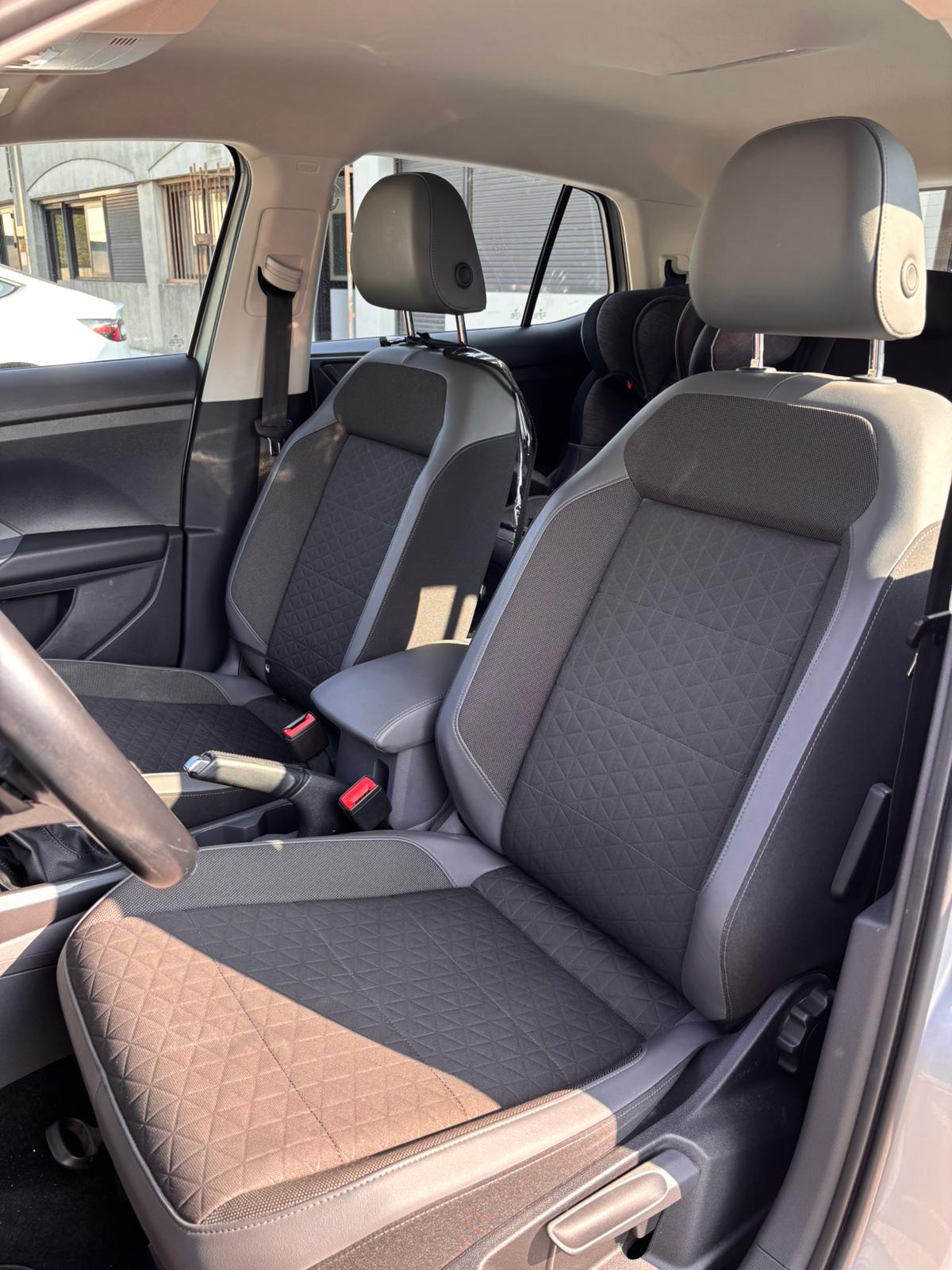 Volkswagen T-cross 1.0 TSI 115 R-LINE DSG