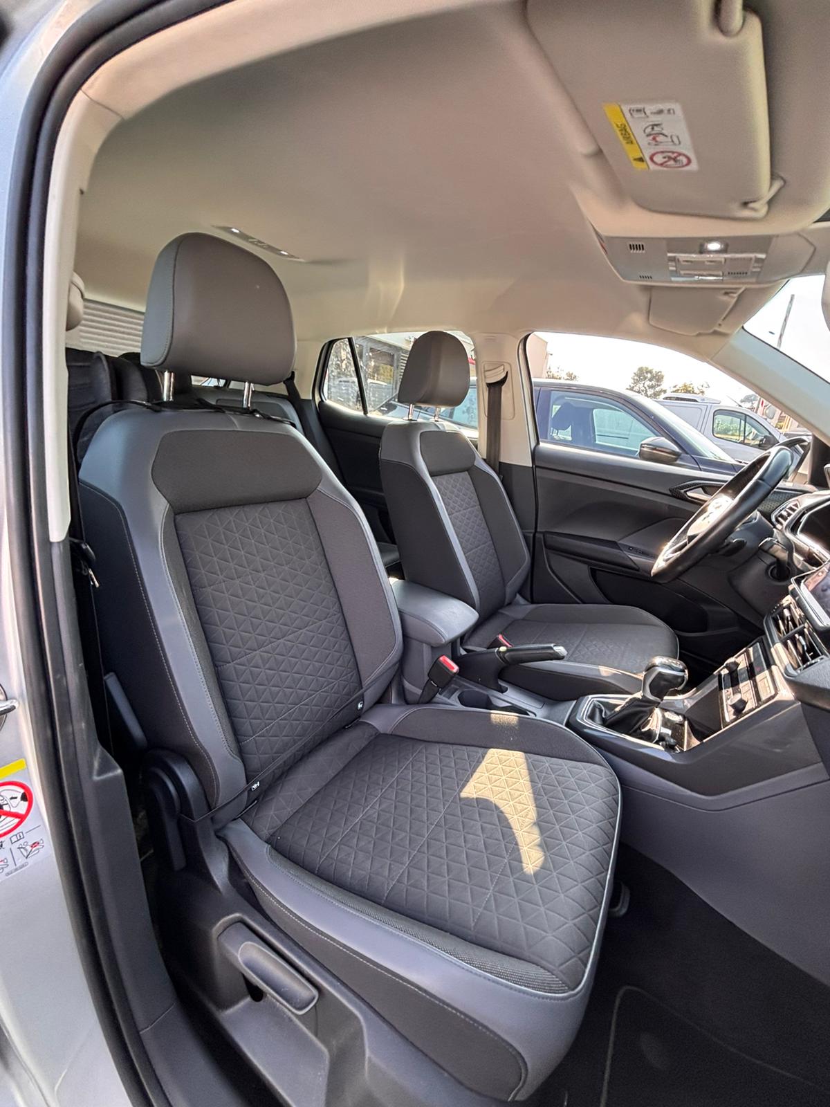 Volkswagen T-cross 1.0 TSI 115 R-LINE DSG