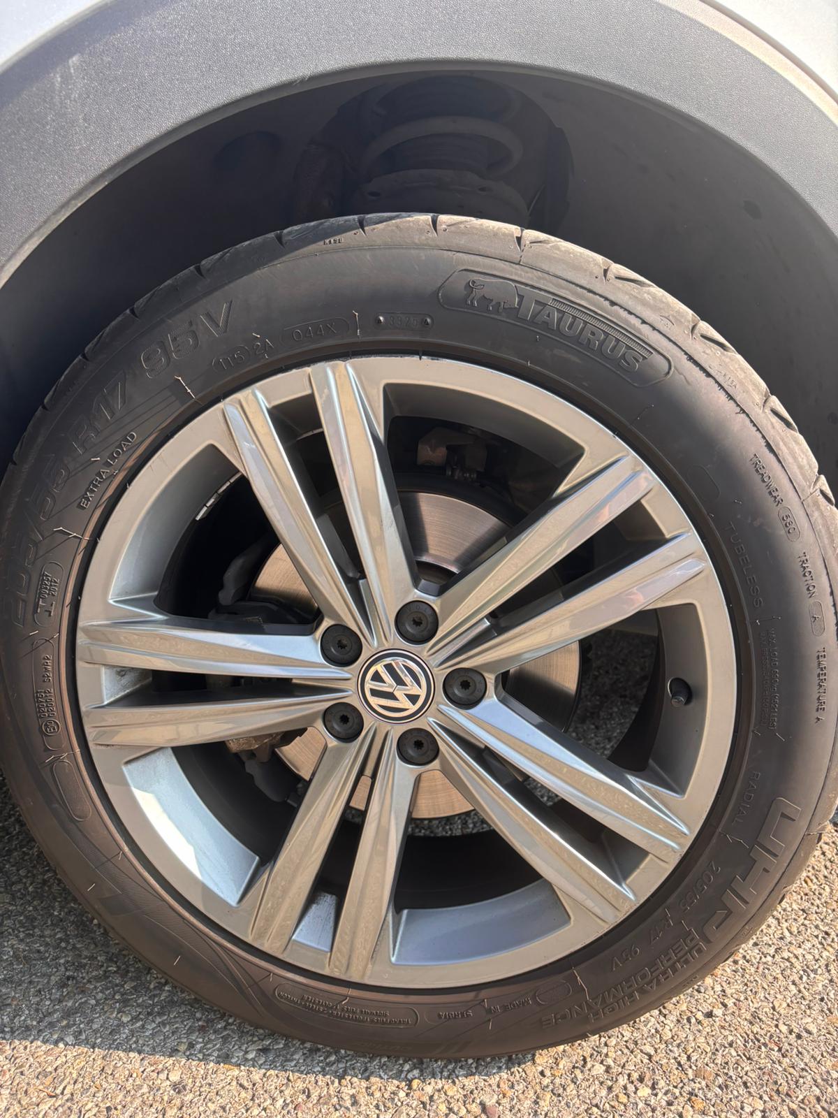 Volkswagen T-cross 1.0 TSI 115 R-LINE DSG