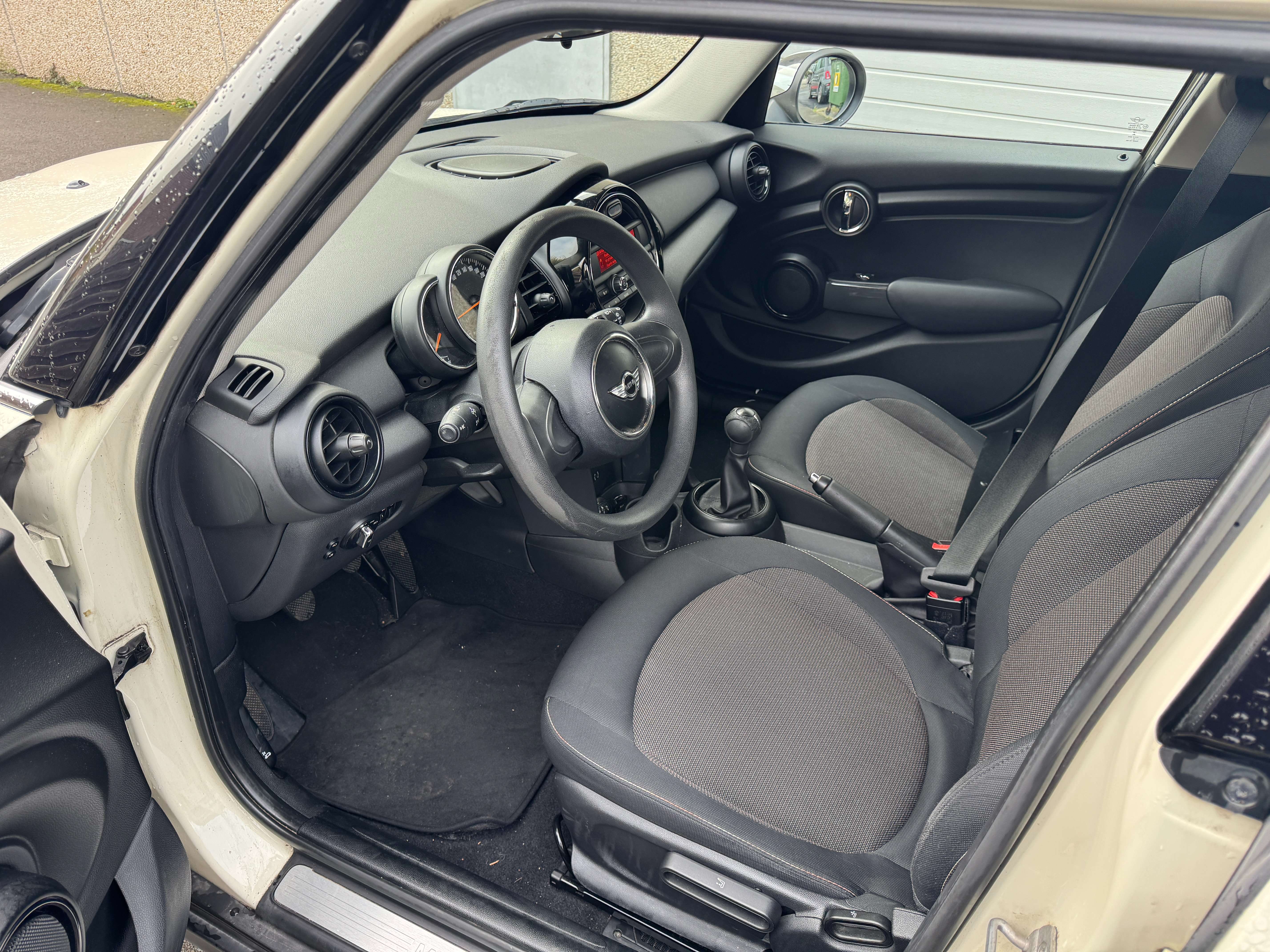 MINI One ** 1.2 ** 5 portes ** Marchand ou export **