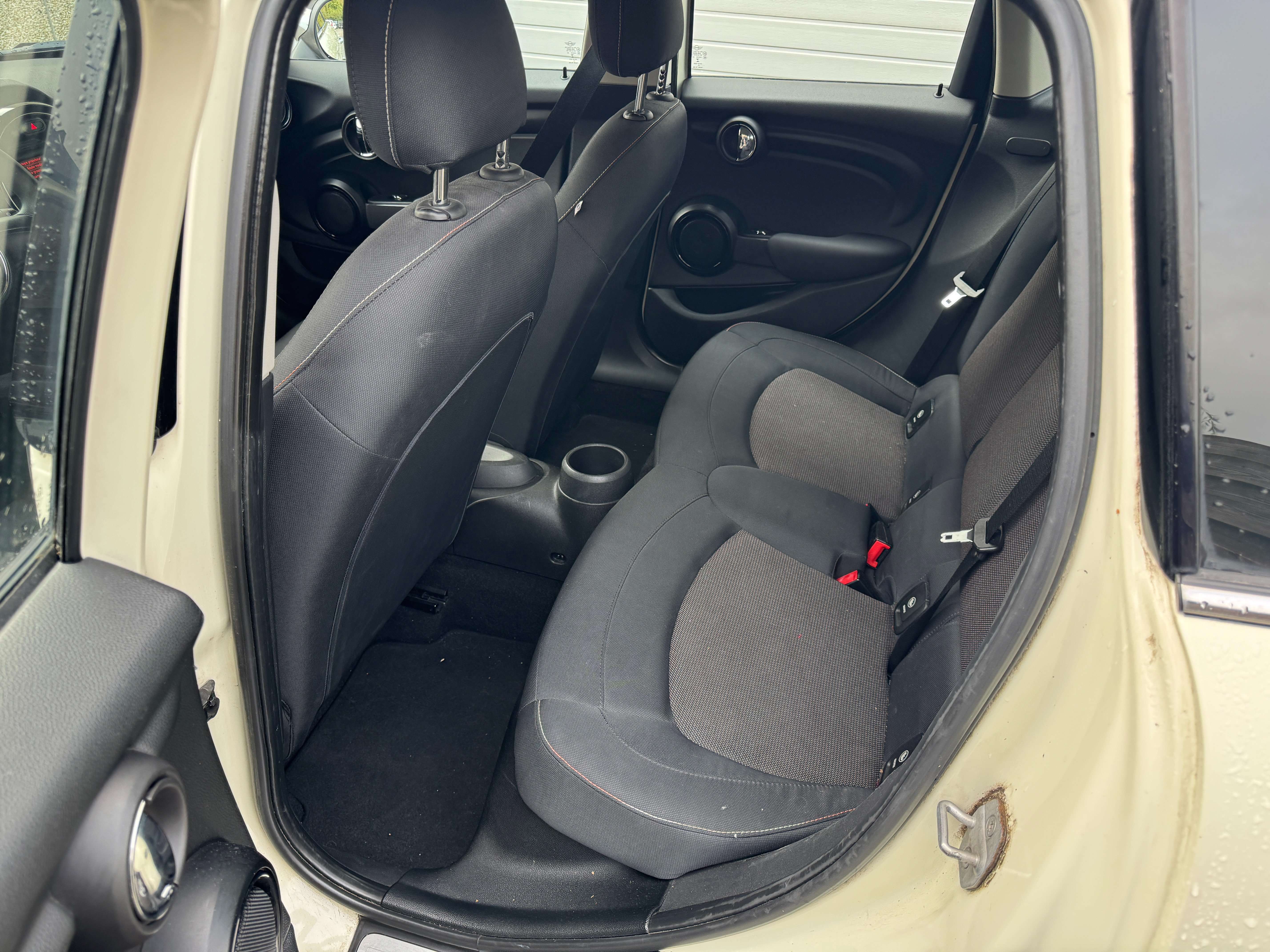MINI One ** 1.2 ** 5 portes ** Marchand ou export **